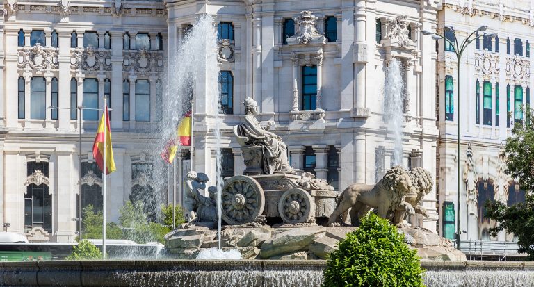 Fuente de Cibeles y Palacio de Comunicaciones, en Madrid