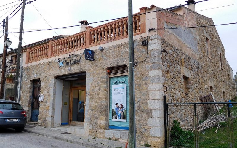 Sucursal bancaria en Puigpunyent, Mallorca