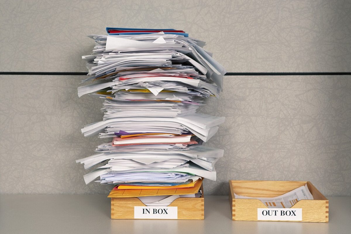 Bandejas con documentos pendientes