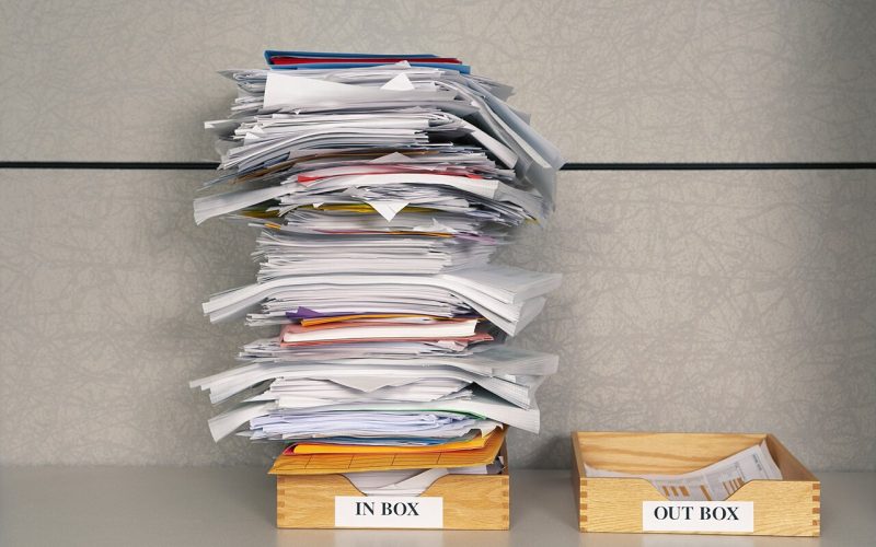 Bandejas con documentos pendientes